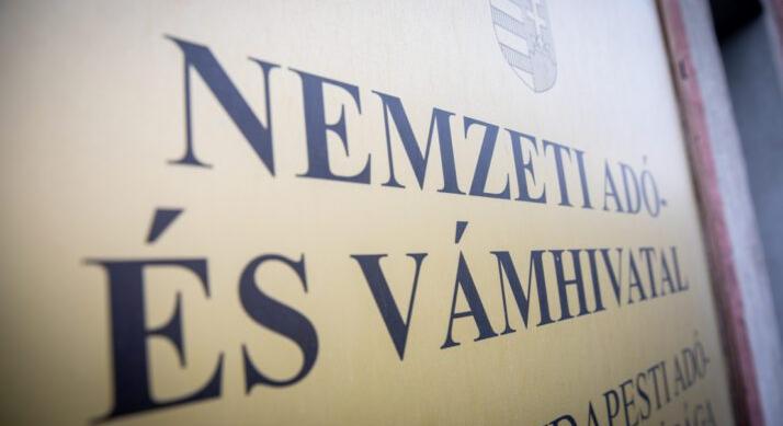 Meglepő bejelentést tett a NAV és az MKIK – Könnyebb lesz az adózás, kevesebb az adminisztráció