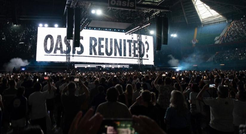 Megérte a 40 ezer fontos jegy? - szívatta a közönséget Liam Gallagher az Oasis nagy reunion-turnéjának első koncertjén