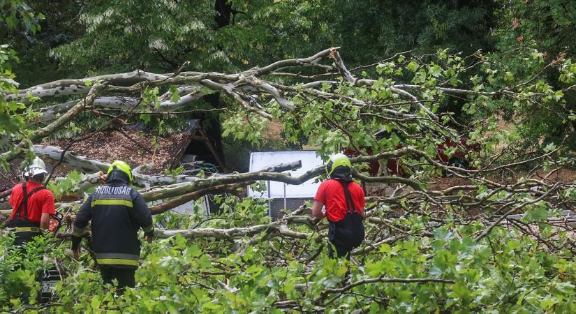 Rendkívüli helyzet – Vasútikatasztrófa-sújtotta területté nyilvánították a főváros és a Balaton térségét