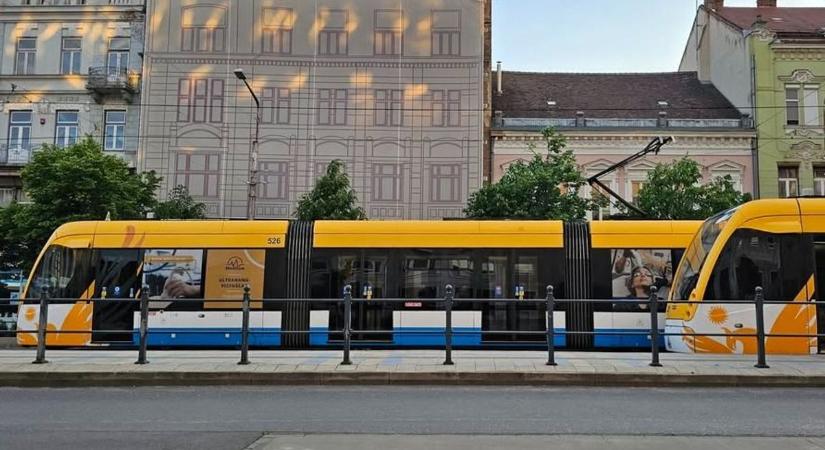Tombol a szélvihar Debrecenben, leállt a villamosok közlekedése!