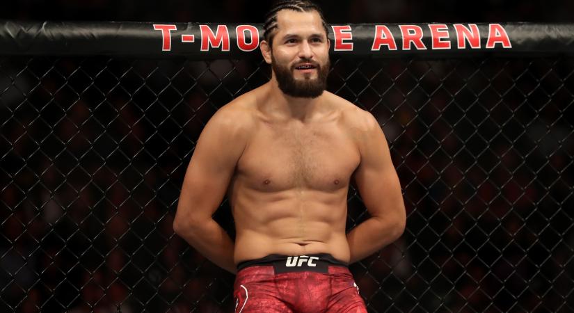 Hatéves a UFC történetének leghihetetlenebb KO-ja