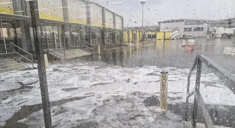 Nagy mázli, hogy nincs a kezedben ilyenkor döntési felelősség, mert az a kis zápor, egy brutális vihar volt