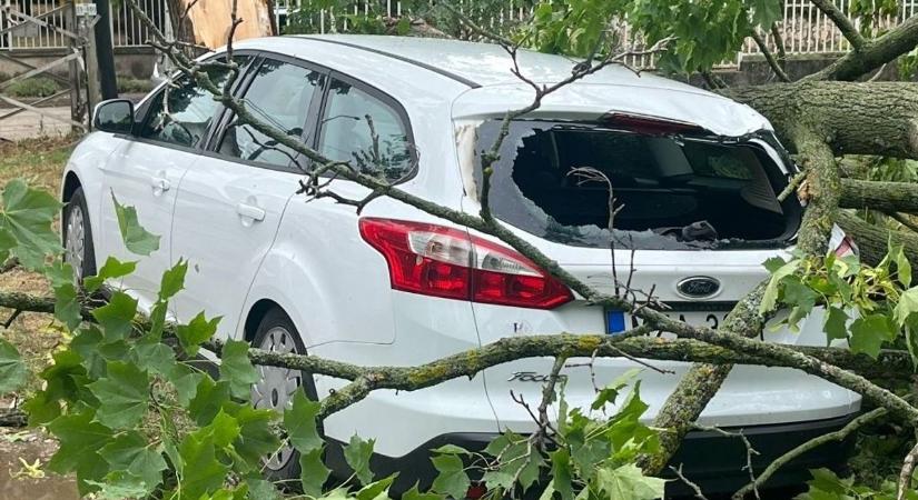Iszonyatos pusztítást végzett a vihar a Balaton északi partján - megdöbbentő képek érkeztek