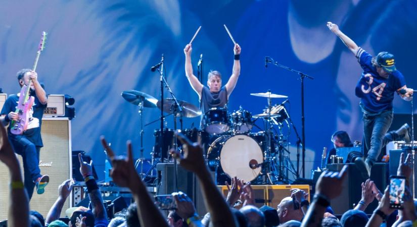 27 év után otthagyja a Pearl Jam-et Matt Cameron dobos
