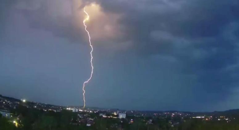 Magyar Péter figyelmébe: az a kis zápor, egy brutális vihar volt  videó