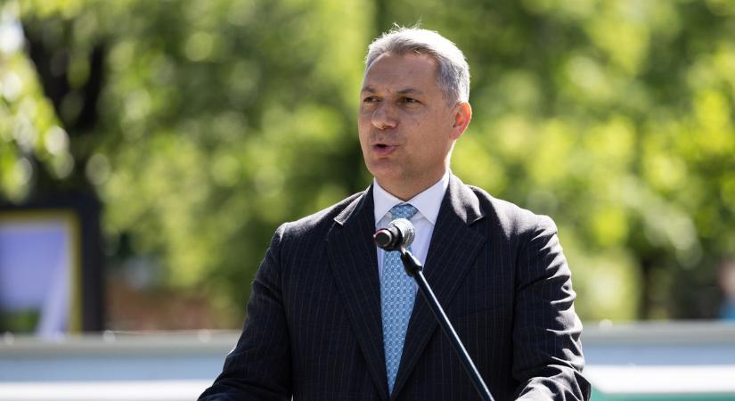 Lázár János a vasúti károkról: Ez a MÁV történetének legnehezebb napja