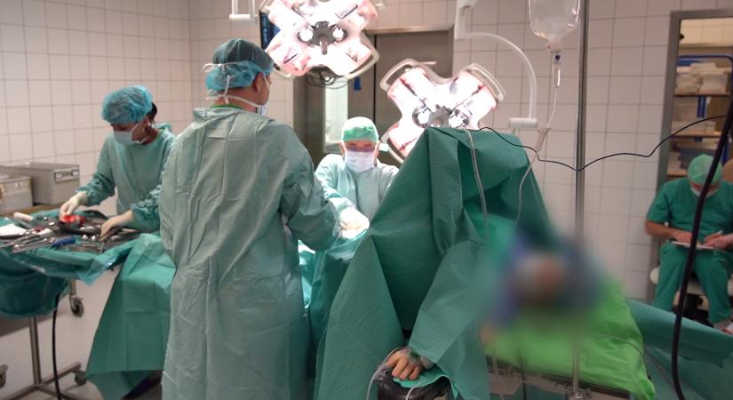 Hivatalos: Szentesen felfüggesztette a műtőegységek használatát az NNGYK