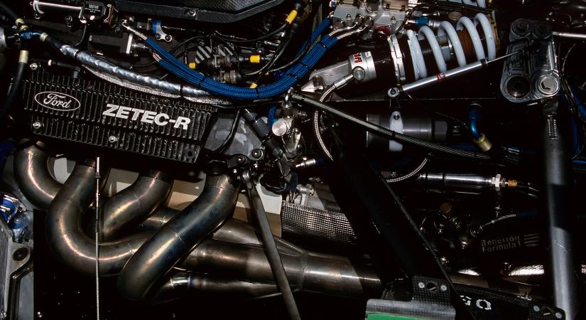 Nőtt az esélye, hogy visszatérjenek a V8-as motorok az F1-be