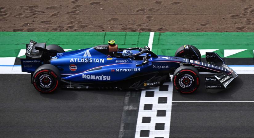 Sainz: „Elegem van abból, hogy mindig történik valami, ami nem rajtunk múlik”