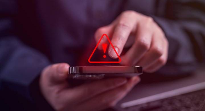 Tesztelik az állami vészjelző rendszert, a lenémított telefonok is csörögni fognak Angliában