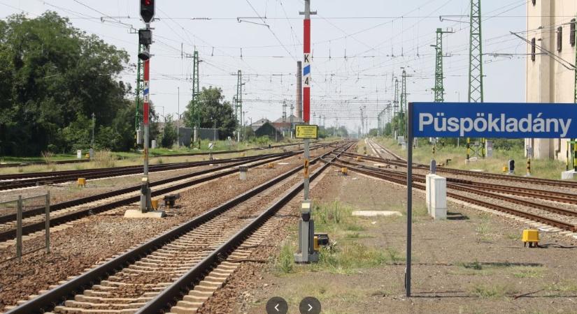 Pótlóbuszok járnak vonat helyett Püspökladány és Biharkeresztes között