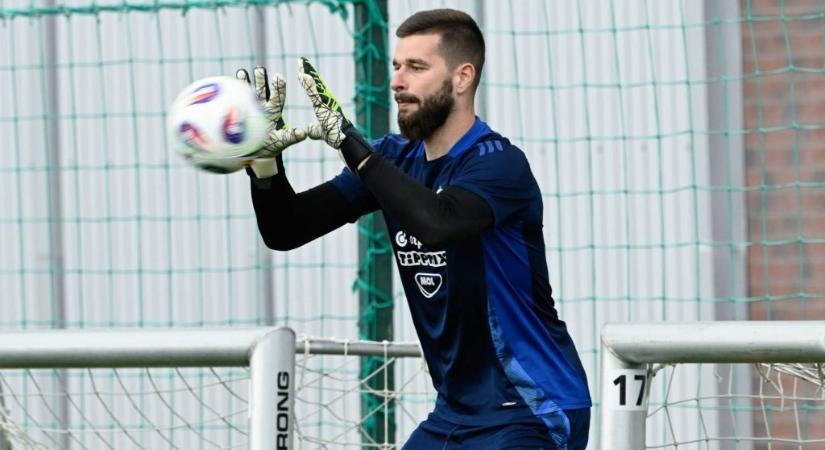 Átadólistára tehette csapata a magyar válogatott futballkapust