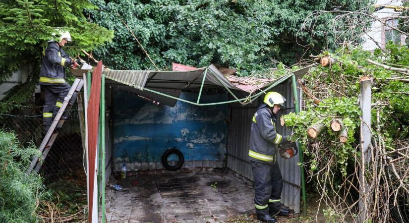 Apokaliptikus vihar söpört végig a Jászkunságon – videóval