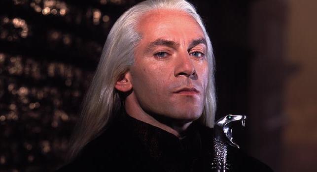 Jason Isaacs szerint rasszizmus, ahogy egyesek a Harry Potter-sorozat új Pitonjával bánnak