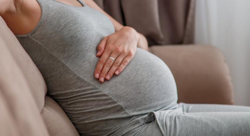 Átmenetileg nem lehet szülni a kistarcsai kórházban – mutatjuk, hova küldik a kismamákat