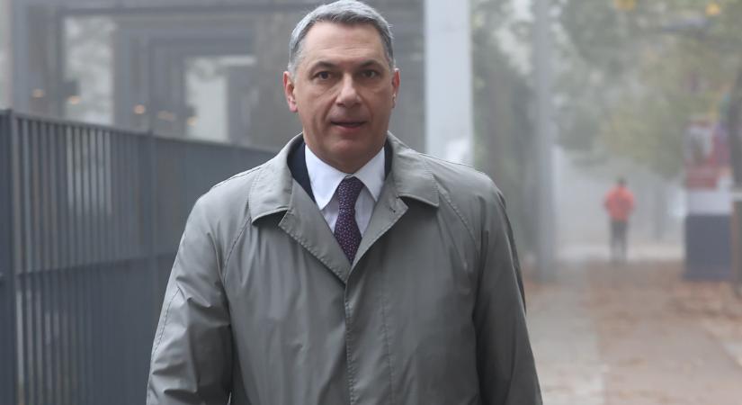 Lázár János szerint akár hetekig is eltarthat a vasúti helyreállítás