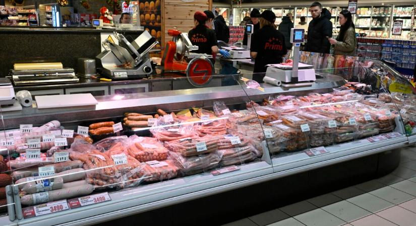 Ezt is elcseszték: megint emelkedik az infláció, 4,6 százalékkal nőttek az árak júniusban