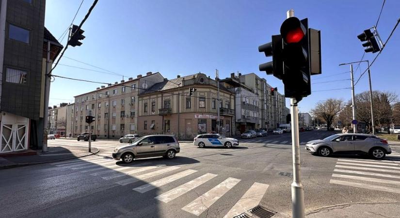 Ismét baleset történt az egyik legveszélyesebb pécsi kereszteződésben