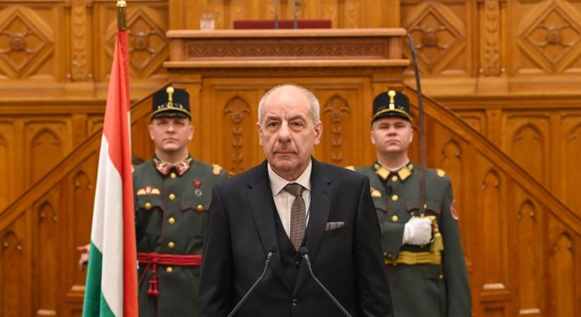 Novák Katalin botránya után most először adott elnöki kegyelmet Sulyok Tamás