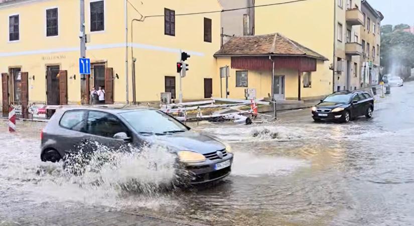 VIHAR: Pécsett a villámárvíz, Pécsváradon fakidőlés okozott gondot és még nincs vége!