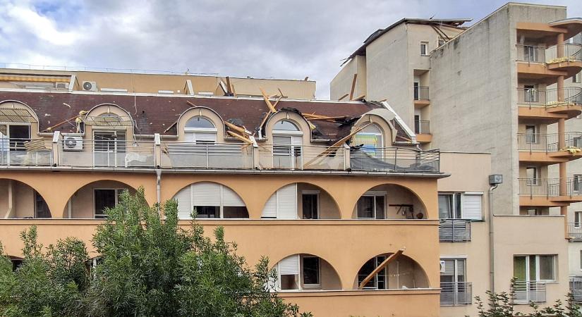 Leszakította a vihar az SZTE Derkovits fasori épületének tetejét