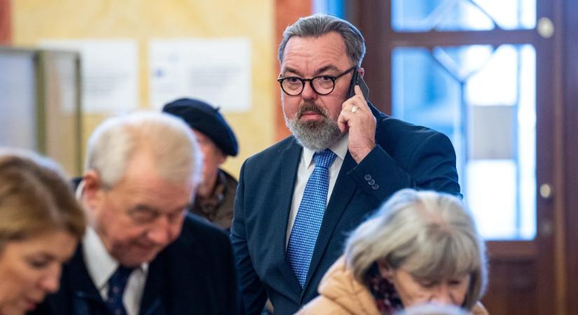 L. Simon László: Schmidt Máriával kapcsolatban rendkívül elfogult vagyok, én szeretem őt, szerintem szuper nő