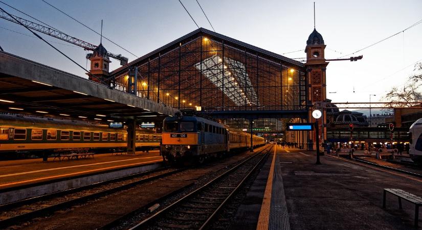 Megbénult a Keleti pályaudvar: brutális káosz alakult ki a vasúti közlekedésben a vihar után!