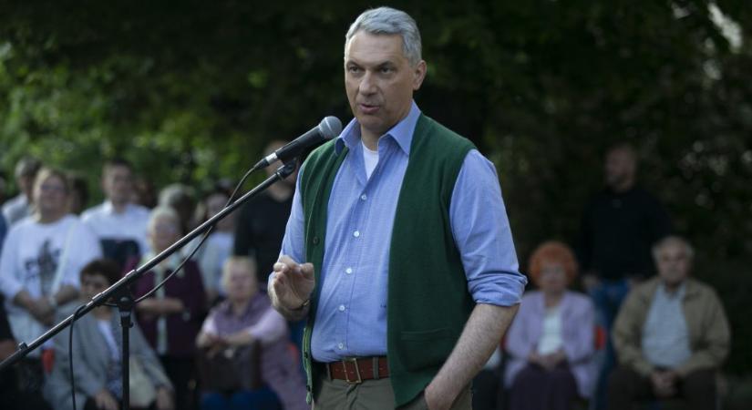 Lázár János: Csak akkor induljanak útnak, ha halaszthatatlan