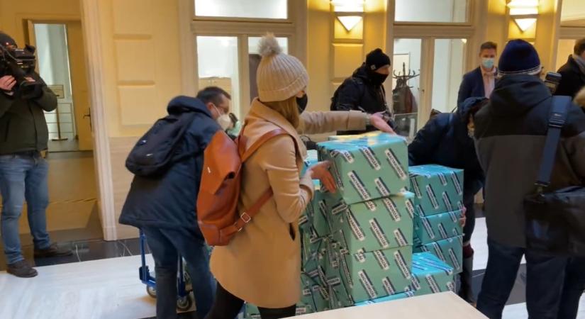 December 24-ről már szavazhatunk: munkaszüneti nap legyen-e?