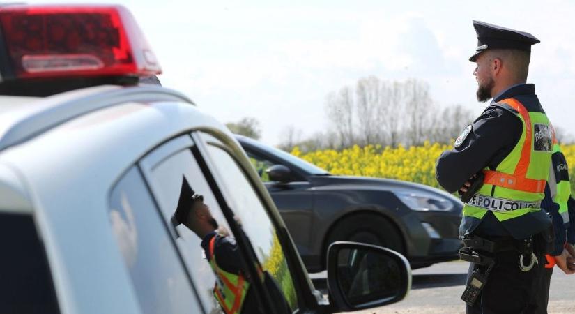 Ez a páros rászolgált a súlyos büntetésre, autós mutatványukkal életeket kockáztattak