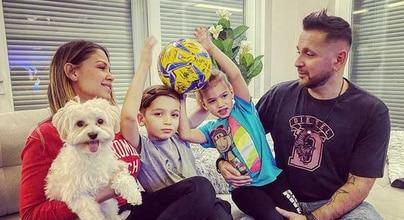 Majka ritkán látott öccse megházasodott – fotón az ifjú pár