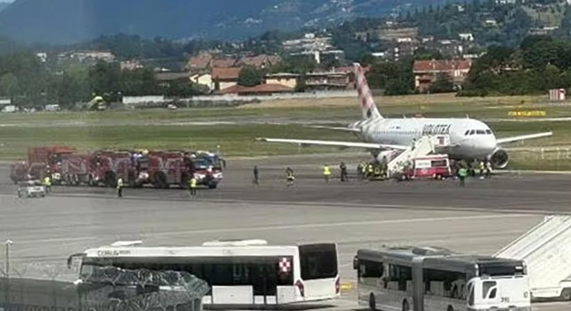 Guruló repülőgép hajtóműve szippantott be egy embert Bergamo repterén