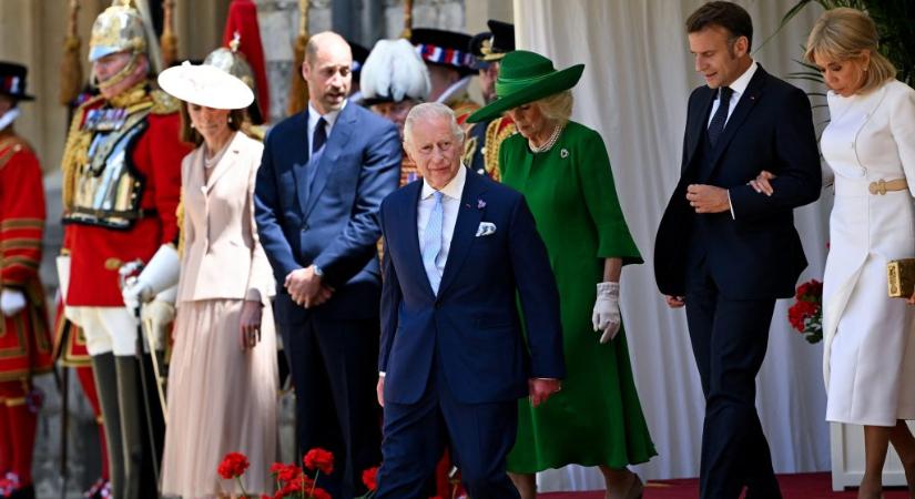 Valami nem stimmelt Károly király szemével Macron látogatásakor, a palota azonnal közleményt adott ki