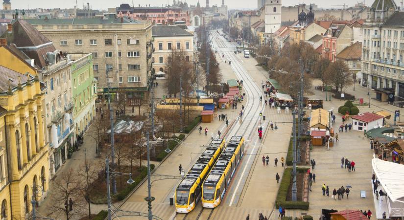 Leállt a tömegközlekedés a második legnagyobb hazai városban