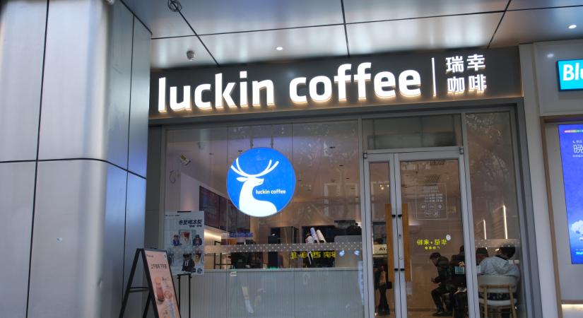 Indul a gyilkos verseny – Félhet a Starbucks?