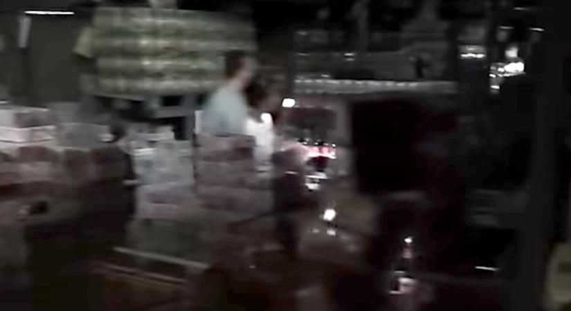 Elsötétült a bolt a vihar miatt, az eladókat is meglepte a vásárlók reakciója