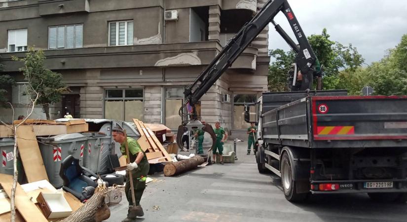Šešelj csetnikjei helyett a közvállalat számolta fel a zimonyi blokádot