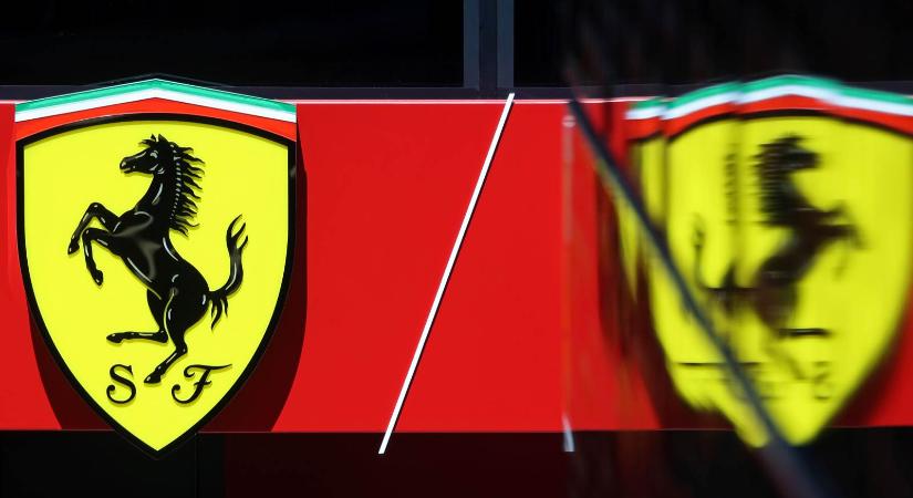 F1: Szerződést hosszabbított pilótájával a Ferrari