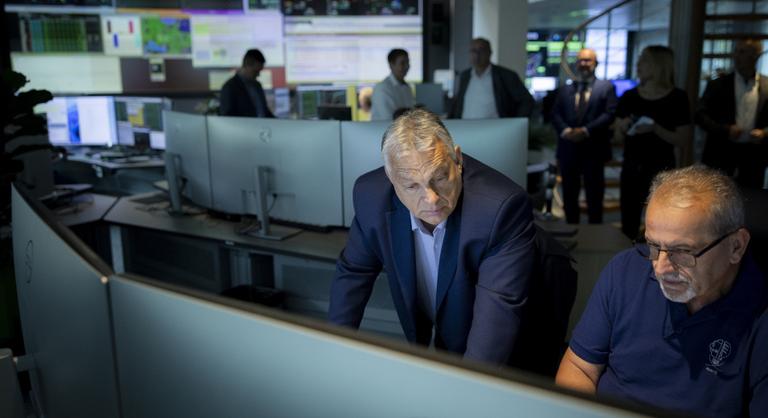 Orbán Viktor: Kezeljük a károkat, a közszolgáltatásokat és a közlekedést helyreállítjuk
