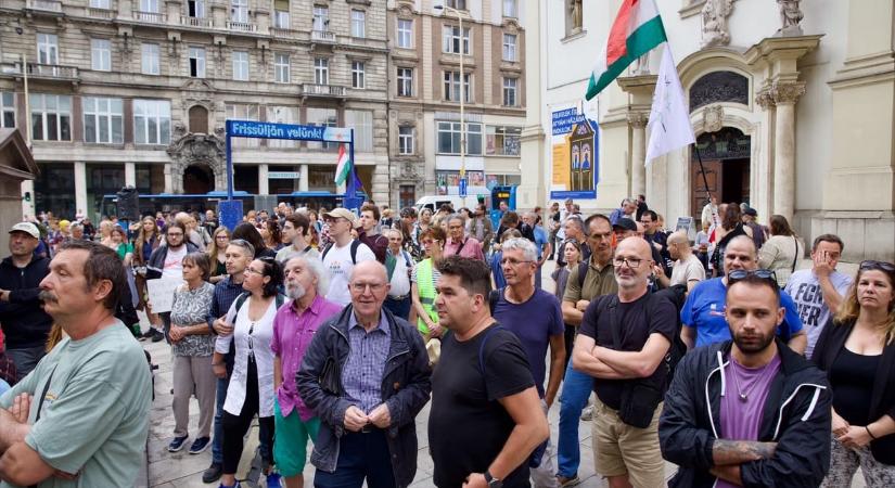 Még a vihar sem állíthatja meg Hadházyt abban, hogy megtartsa keddi tüntetését