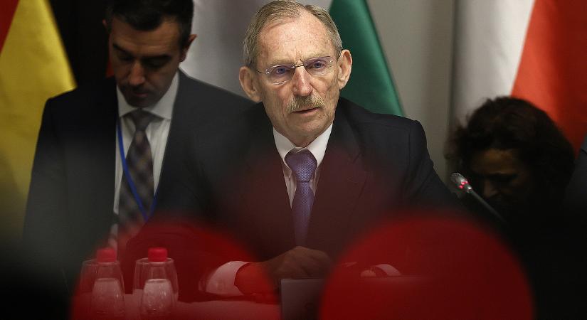 Miért kell fizetnünk tb-t? Drámai választ kaptak a magyarok a kormányzattól