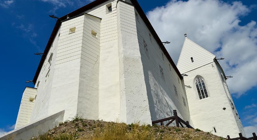 Ezeket a fantasztikus várakat nézhetjük meg a legvadregényesebb magyar hegységben