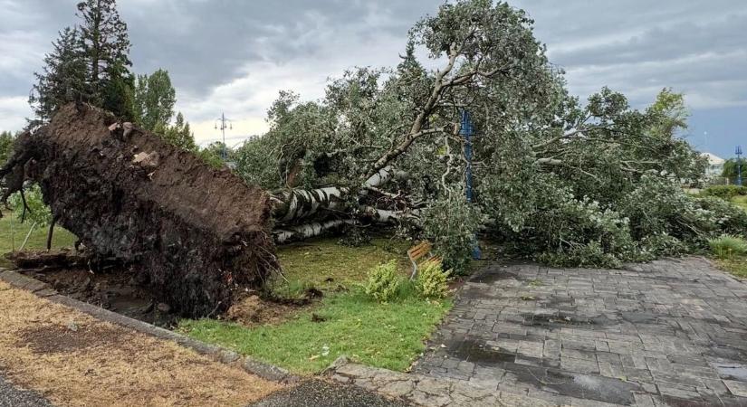 Súlyos károkat okozott a vihar Alsóörsön