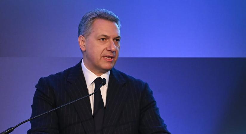 Villám csapott egy vasúti dolgozóba, kórházba került
