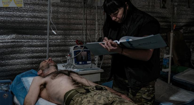 Ukrajnában, aki nem tud fizetni a szabadságért, annak marad a háború borzalma (videó)