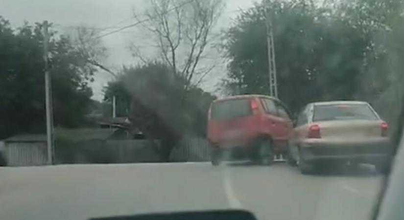 Őrült ámokfutást rendezett a bontószökevénnyel menekülő tescós Toretto