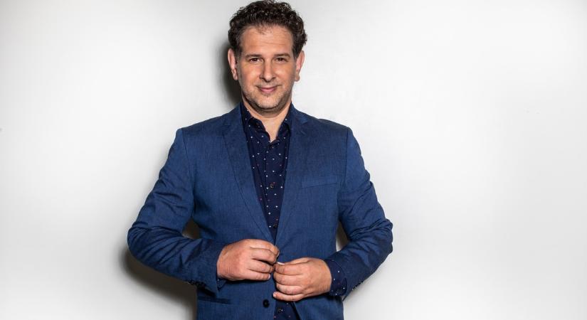 Babát vár Gulyás Eszter és Somos András: ilyen nagy már a kismama pocakja – fotó