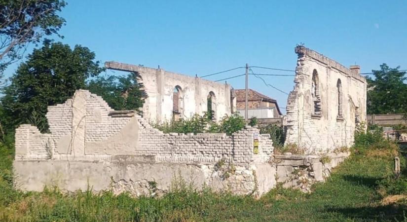 Fotókon az egykori tatabányai templom, ennyi maradt belőle