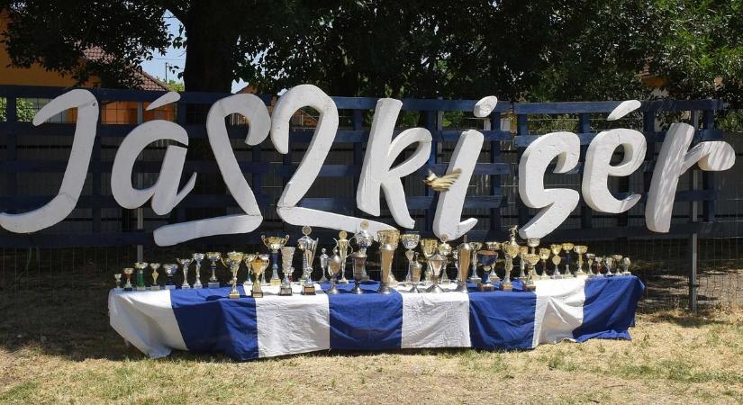 Százéves jubileumot ünnepelt a jászkiséri labdarúgás – galériával, videóval