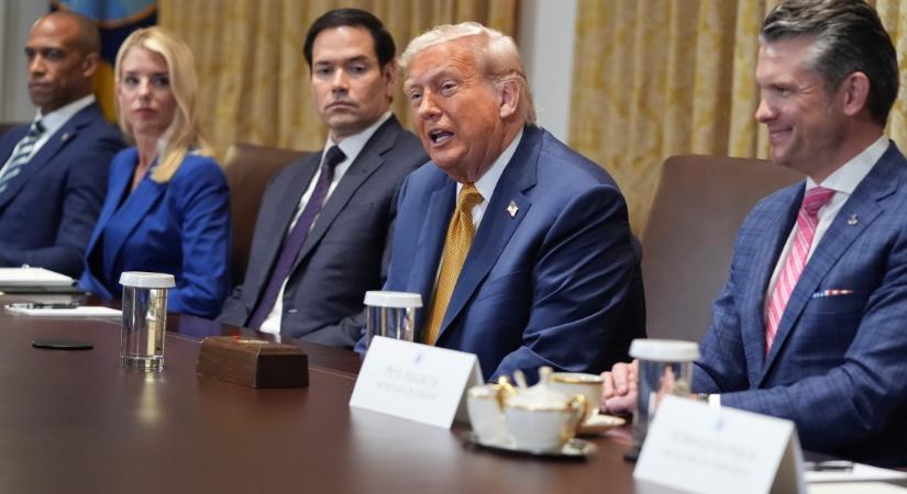 Trump: Putyin sok szamárságot hord össze a háborúról